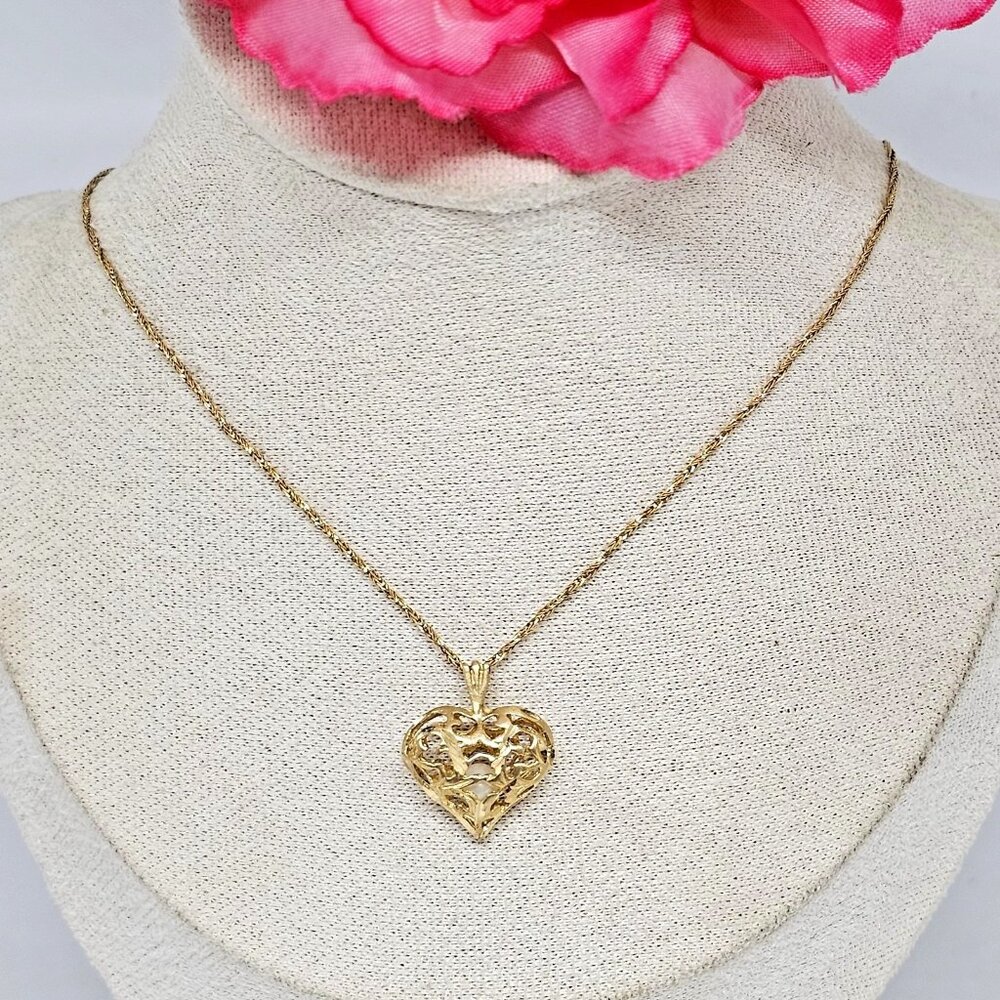 14K Yellow Gold White Pearl Filigree Heart Pendant Chain Necklace 18" 3.4 Grams